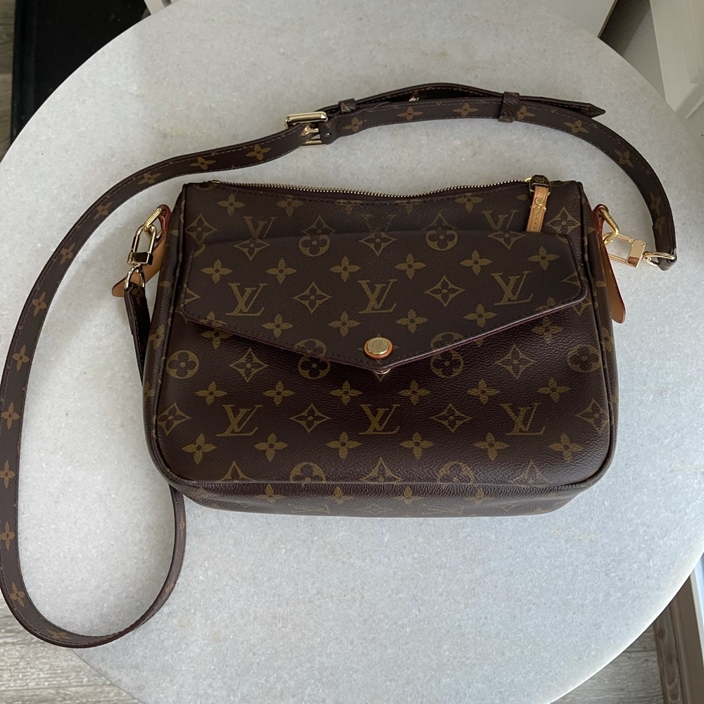 Authentic Louis Vuitton mabillon bag